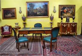 Coppia di piedistalli con poutiche in marmo rosso stile Napoleone III Coppia di piedistalli con poutiche in marmo rosso stile Napoleone III