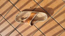 vendesi ciabatte per donna