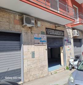 Casoria  Via Armando Diaz ampio locale commerciale centralissimo