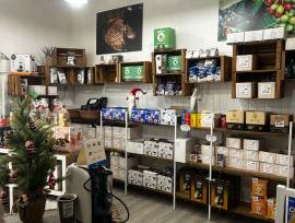 NEGOZIO CAFFE'   :  CIALDE   &   CAPSULE -   NEGOZIO CARINO ADATTO A RAGAZZA CHE VUOLE  UN'ATTIV