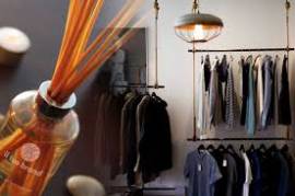 NEGOZIO ABBIGLIAMENTO DONNA- PIAZZA 5  GIORNATE  NEGOZIO  DI  120  Mq.   CON PIU' VETRINE   -  IN ZO