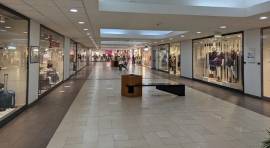  Affittasi Negozio di mq. 84 nel Centro Commerciale di Tremestieri  