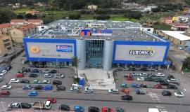  Affittasi Negozio di mq. 84 nel Centro Commerciale di Tremestieri  