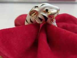 Anello tigre in argento 925 placcato oro 18Kt con smalto bianco