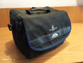 Fotocamera analogica Pentax MZ-5 con flash e borsa 