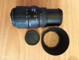 Teleobiettivo SIGMA 70-300 DL Macro per Pentax 