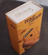 Rarissimo rasoio  design  Florian Seiffert da viaggio a batteria- BRAUN Cassett 5537-701 -  degli an
