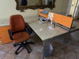 Arredi e macchine elettriche ed elettroniche da ufficio