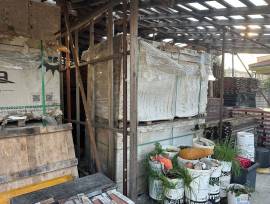 Pannelli fotovoltaici, batterie, inverter, kit di montaggio