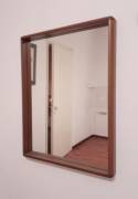 Specchio da parete con cornice in legno di noce massello 