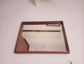 Specchio da parete con cornice in legno di noce massello 