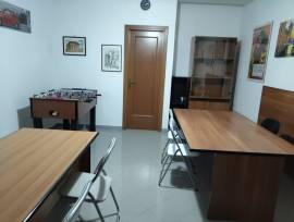 AFFITTASI UFFICIO COMPLETAMENTE ARREDATO - SENZA BOLLETTE A TUO CARICO - TUTTO INCLUSO