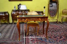 Scrittoio da centro stile Luigi XV intarsiato 97 cm.