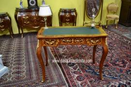 Scrittoio da centro stile Luigi XV intarsiato 97 cm.