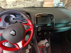 Autovettura Renault Nuova Clio