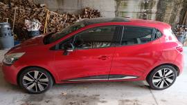 Autovettura Renault Nuova Clio