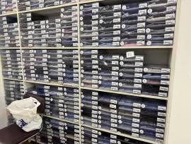 Magazzino tessuti, capi di abbigliamento e accessori