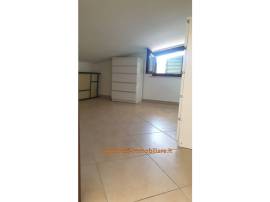 Appartamento mansardato a Monterotondo Scalo - OTTIMO X USO INVESTIMENTO 