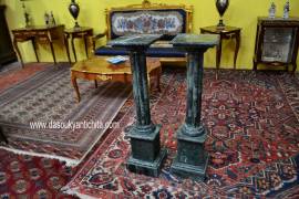 Coppia di colonne-piedistalli in marmo verde