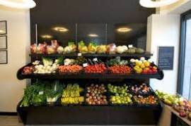 NEGOZIO DI FRUTTA E VERDURA IN ZONA PRESTIGIOSA  A MILANO CON  1 VETRINA  SU STRADA  - AFFITTO  MURI