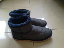 UGG Classic Mini II