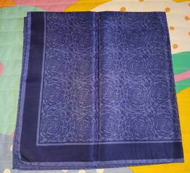 Pochette da taschino colore blu copiativo Gianni Versace in seta