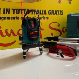 LIVELLA LASER TRACCIATORE