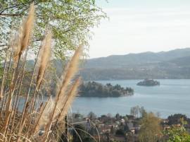 Casa Lago Orta ottima vista giardino privato soleggiata tra Orta Omegna zona tranquilla non isolata