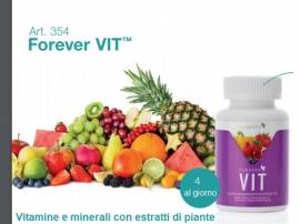 12 vitamine + 2 minerali + 16 verdure e frutta nell’integratore Forever VIT