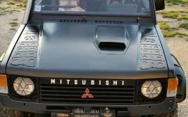 Piastre da cofano per Mitsubishi Pajero prima serie e V20