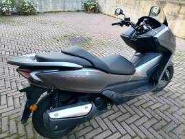 Vedo Honda forza 300 ABS 