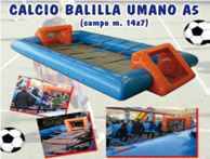 gonfiabile  calcio  balilla  umano 