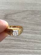 ANELLO CON DIAMANTE IN ORO GIALLO 18 CARATI 