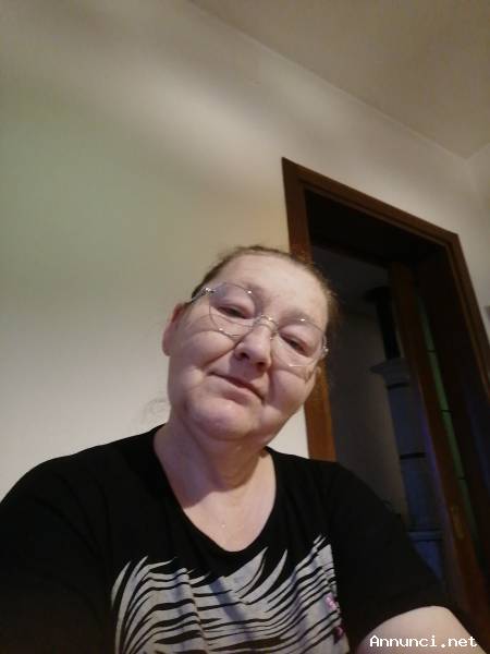 Cerco urgente amiche non amici per uscire