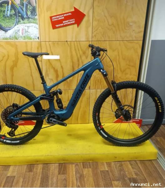 SANTA CRUZ BULLIT 2025