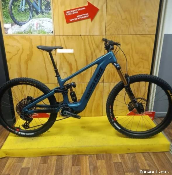 SANTA CRUZ BULLIT 2025