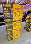 Kit combinazione di utensili elettrici Dewalt 20V MAX 8 Disponibili in vendita al dettaglio e pallet