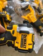 Kit combinazione di utensili elettrici Dewalt 20V MAX 8 Disponibili in vendita al dettaglio e pallet