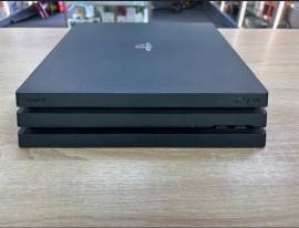 PlayStation 4 pro 1 TB