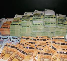 Acquista banconote contraffatte di altissima qualità e impercettibili 