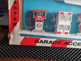 Moderno distributore Vintage anni '50/'60 Build-A-Garage in scala 1:43 dell'inglese Master Model Mid