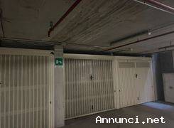 BOX AUTO SUI NAVIGLI ANCHE PER AMBULANTE MERCATI SUO MEZZO di lavoro