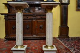 Coppia di colonne-piedistalli in marmo stile Impero