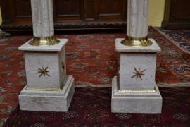 Coppia di colonne-piedistalli in marmo stile Impero
