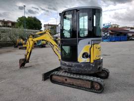 Miniescavatore usato NEW HOLLAND E22.2SR