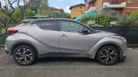 Autovettura Toyota C-HR