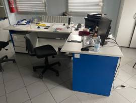 Arredi e macchine elettriche ed elettroniche da ufficio