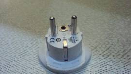SKROSS - Adattatore 220volts, da presa Shuco a presa del resto del mondo
