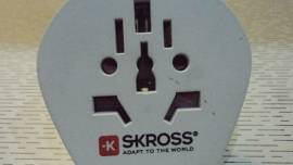 SKROSS - Adattatore 220volts, da presa Shuco a presa del resto del mondo