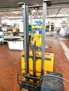 CARRELLO ELEVATORE GUIDA A TIMONE USATO 